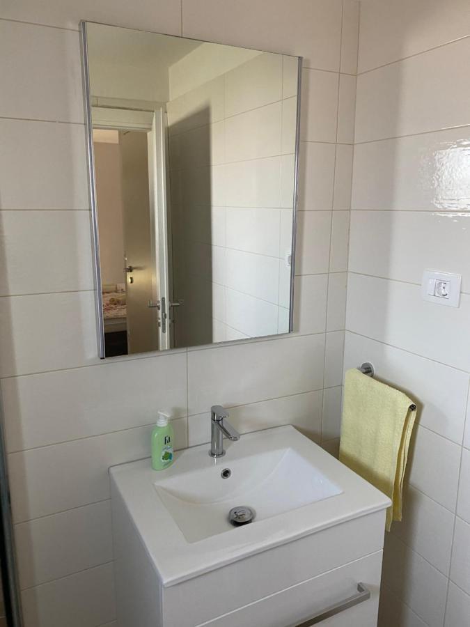 Apartmani Bella Vista Njivice Exterior foto