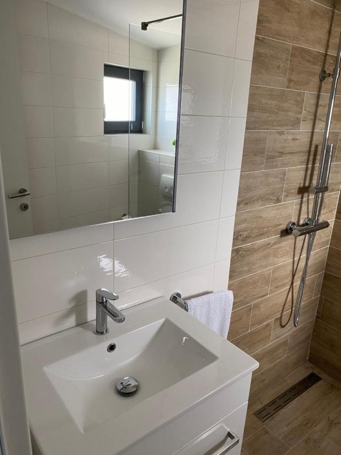 Apartmani Bella Vista Njivice Exterior foto
